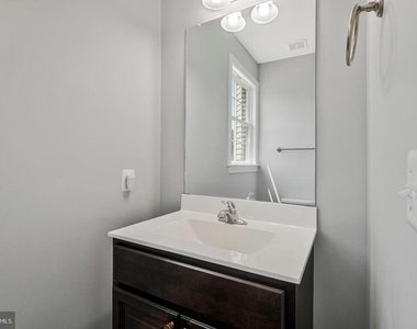 947 Rye Drive - Photo Thumbnail 7