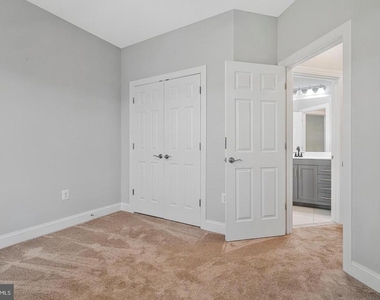 947 Rye Drive - Photo Thumbnail 18