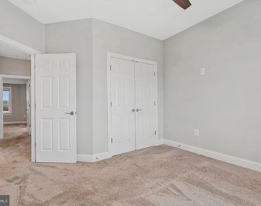 947 Rye Drive - Photo Thumbnail 15