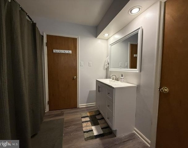 3059 Huntington Circle - Photo Thumbnail 10