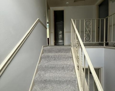 3059 Huntington Circle - Photo Thumbnail 16