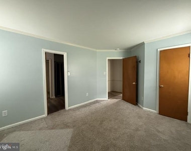 3059 Huntington Circle - Photo Thumbnail 14