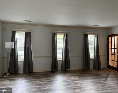 3059 Huntington Circle - Photo Thumbnail 2