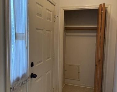 3059 Huntington Circle - Photo Thumbnail 1