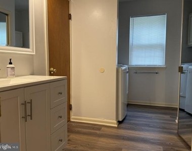 3059 Huntington Circle - Photo Thumbnail 7