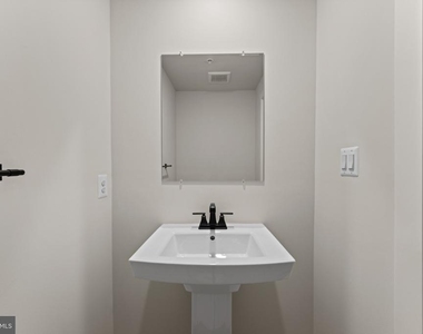 13721 Hunt Valley Court - Photo Thumbnail 4