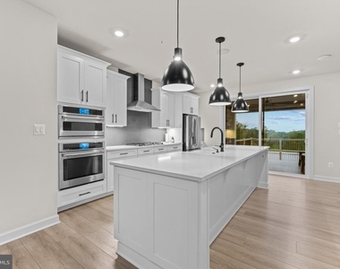 13721 Hunt Valley Court - Photo Thumbnail 9