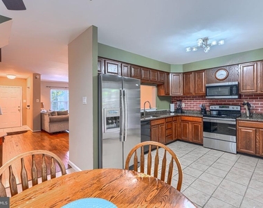35 Roger Court - Photo Thumbnail 7