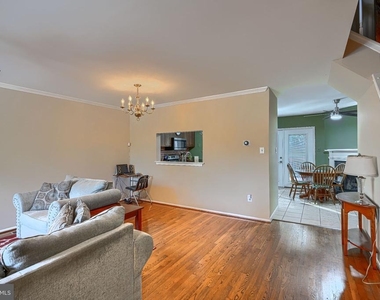 35 Roger Court - Photo Thumbnail 2