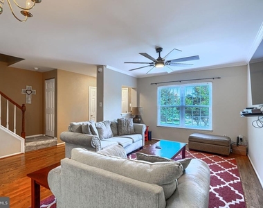35 Roger Court - Photo Thumbnail 4