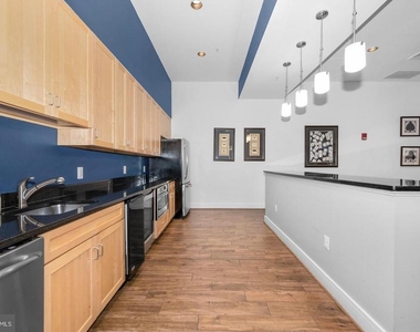 414 Water Street - Photo Thumbnail 17