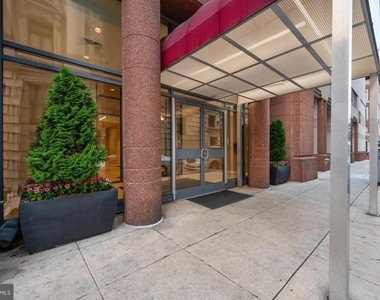 414 Water Street - Photo Thumbnail 6