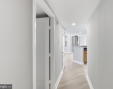 414 Water Street - Photo Thumbnail 3