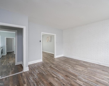 3050 Mayfield Avenue - Photo Thumbnail 6