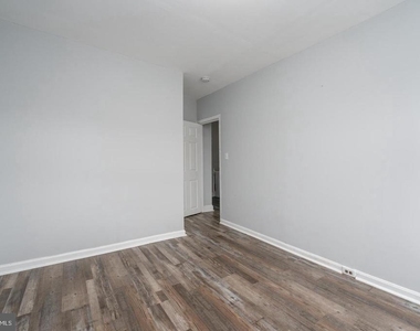 3050 Mayfield Avenue - Photo Thumbnail 11