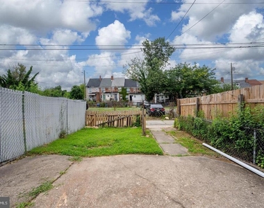 3050 Mayfield Avenue - Photo Thumbnail 17