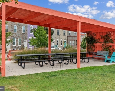 539 W 27th Street W - Photo Thumbnail 33