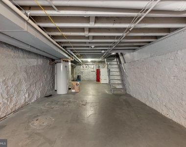 539 W 27th Street W - Photo Thumbnail 25