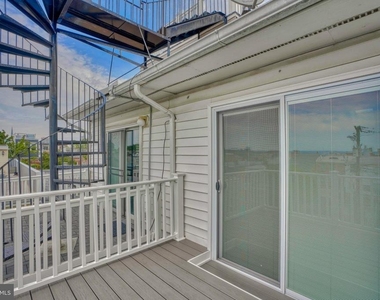 1504 Byrd St - Photo Thumbnail 9