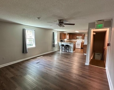 32 West Street - Photo Thumbnail 1