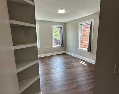 32 West Street - Photo Thumbnail 6