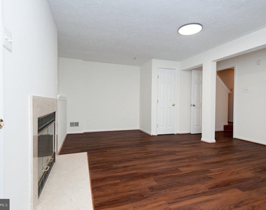 2407 Bolton Lane - Photo Thumbnail 32