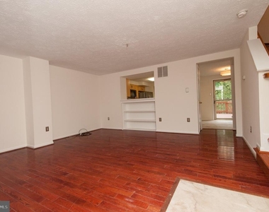 2407 Bolton Lane - Photo Thumbnail 19