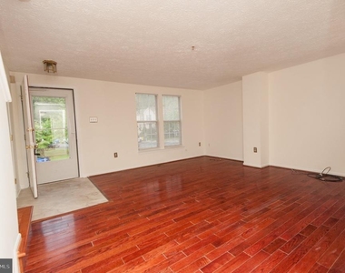 2407 Bolton Lane - Photo Thumbnail 21
