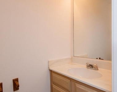 2407 Bolton Lane - Photo Thumbnail 18
