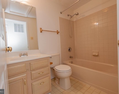 2407 Bolton Lane - Photo Thumbnail 13