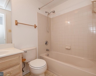 2407 Bolton Lane - Photo Thumbnail 14