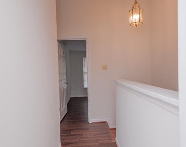 2407 Bolton Lane - Photo Thumbnail 9