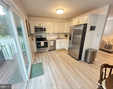 701 Kraft Court - Photo Thumbnail 4