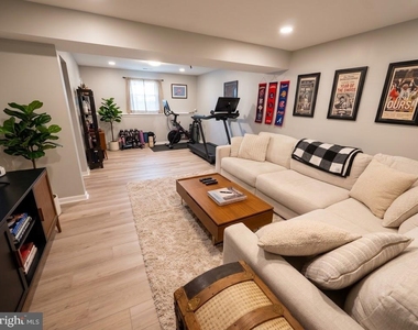 701 Kraft Court - Photo Thumbnail 15