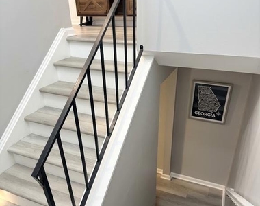 701 Kraft Court - Photo Thumbnail 14