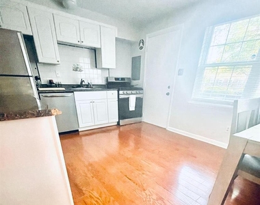 619 Genessee Street - Photo Thumbnail 3