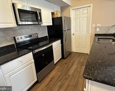 26 Cornwall Drive - Photo Thumbnail 4