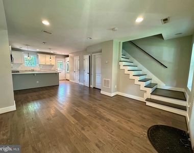 1914 D Street Ne - Photo Thumbnail 7