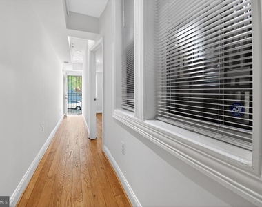 1707 N N Capitol Street Ne - Photo Thumbnail 8