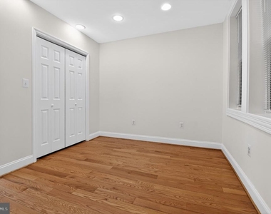 1707 N N Capitol Street Ne - Photo Thumbnail 10