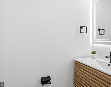 1140 Oates Street Ne - Photo Thumbnail 15