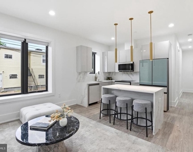 1140 Oates Street Ne - Photo Thumbnail 4