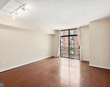 1111 25th Street Nw - Photo Thumbnail 7