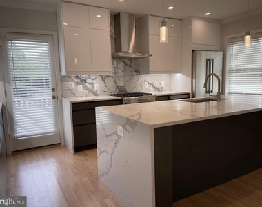 1311 Allison Street Ne - Photo Thumbnail 5