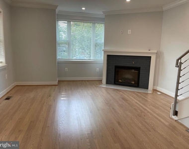 1311 Allison Street Ne - Photo Thumbnail 9