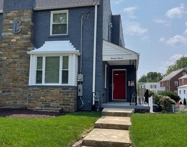 1311 Allison Street Ne - Photo Thumbnail 3