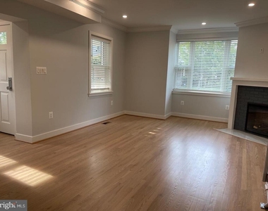 1311 Allison Street Ne - Photo Thumbnail 7