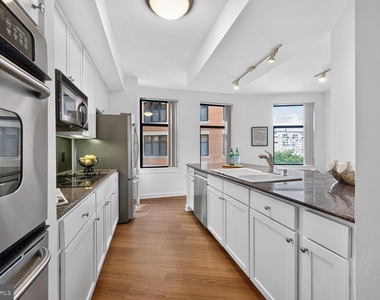 400 Massachusetts Avenue Nw - Photo Thumbnail 3