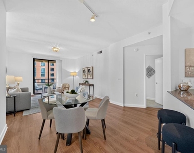 400 Massachusetts Avenue Nw - Photo Thumbnail 2