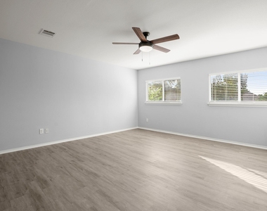 2202 Cottontail Dr - Photo Thumbnail 9